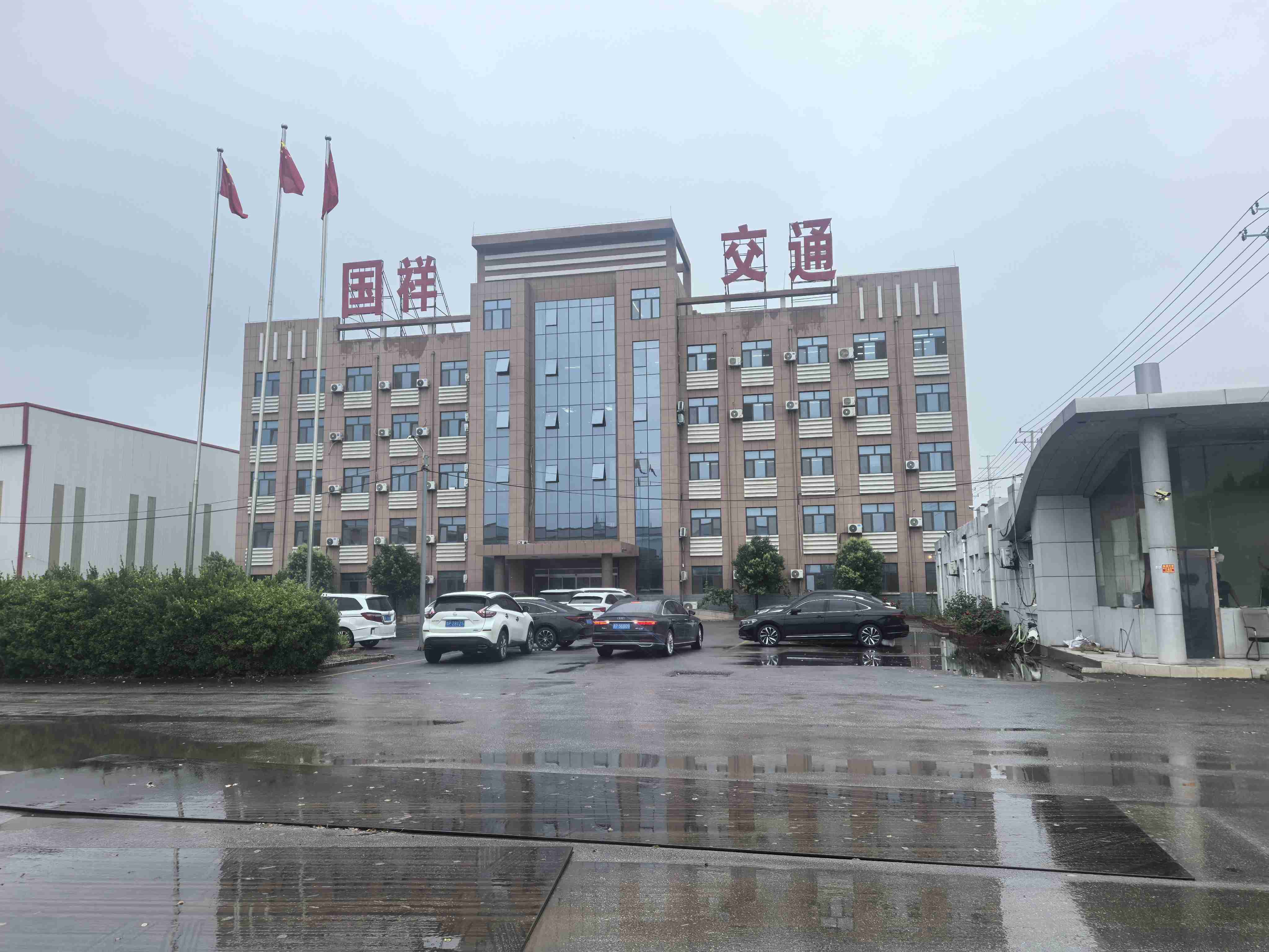 六盘水市波形护栏立柱浸塑波形护栏 - 排名